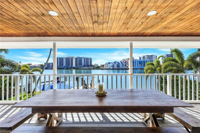 336 Oak AVE, Naples, FL 34108