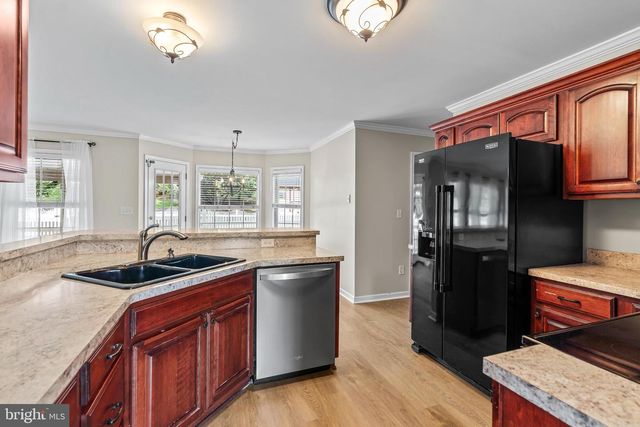 1831 BELL AVE, Chambersburg, PA 17202