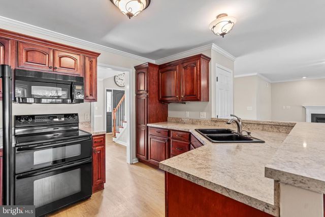1831 BELL AVE, Chambersburg, PA 17202