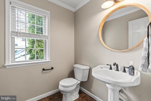 1831 BELL AVE, Chambersburg, PA 17202