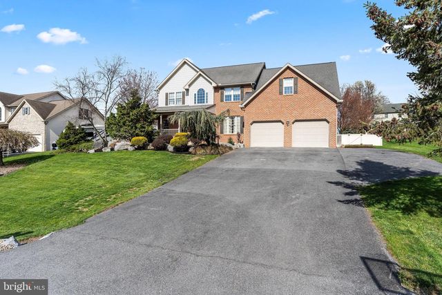 1831 BELL AVE, Chambersburg, PA 17202