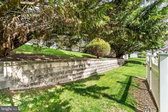 1831 BELL AVE, Chambersburg, PA 17202