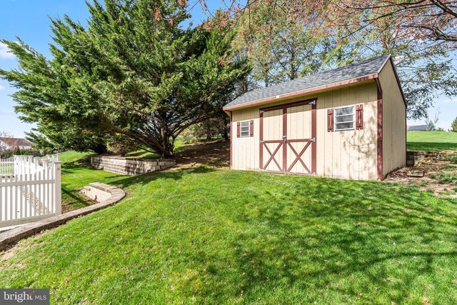 1831 BELL AVE, Chambersburg, PA 17202