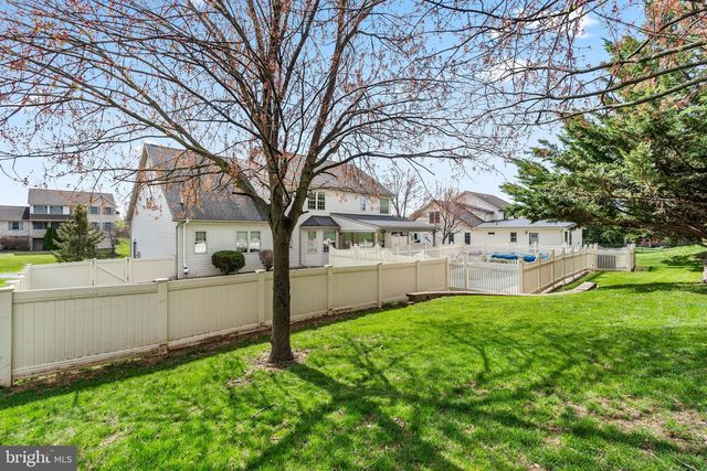1831 BELL AVE, Chambersburg, PA 17202