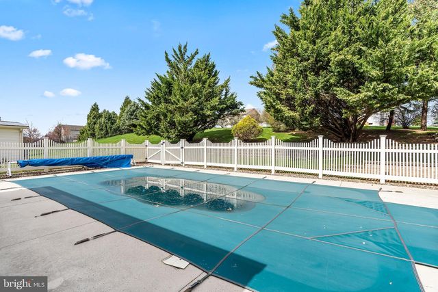 1831 BELL AVE, Chambersburg, PA 17202