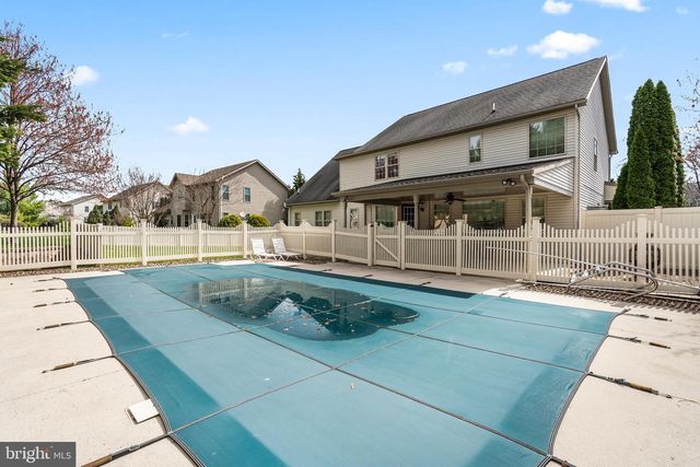 1831 BELL AVE, Chambersburg, PA 17202