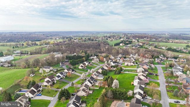 1831 BELL AVE, Chambersburg, PA 17202