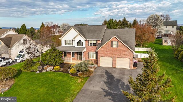 1831 BELL AVE, Chambersburg, PA 17202