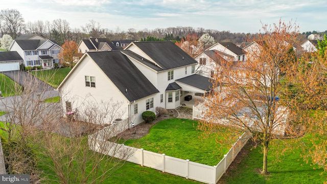 1831 BELL AVE, Chambersburg, PA 17202
