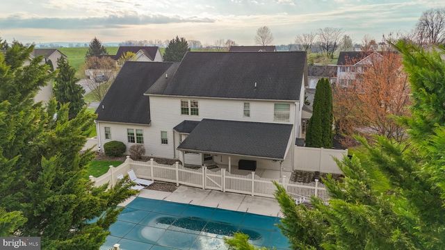 1831 BELL AVE, Chambersburg, PA 17202