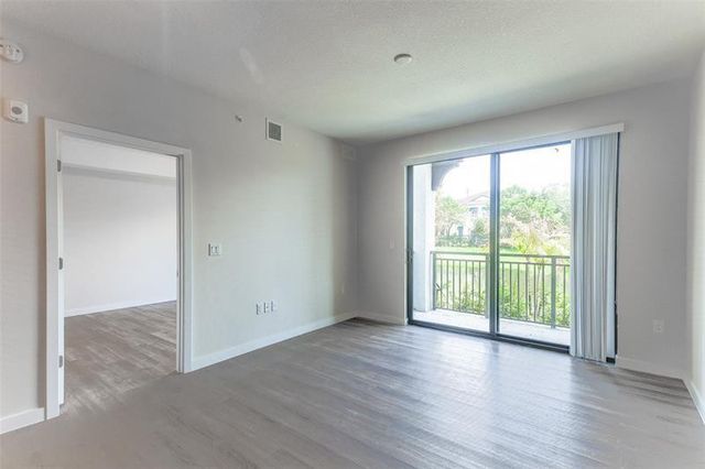 8894 44th Street 2-112, Sunrise, FL 33351