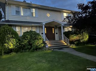 82 Cloverdale 2, Clifton, NJ 07013