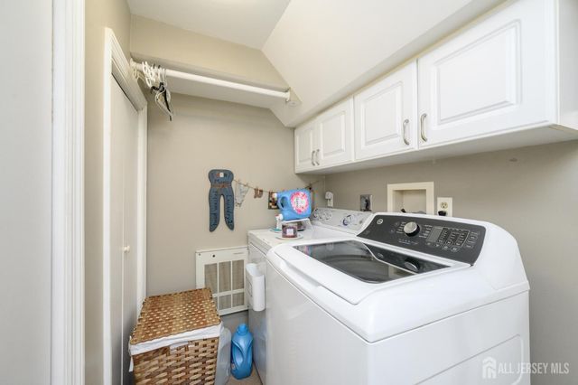 1043 County Road 519, Frenchtown, NJ 08825