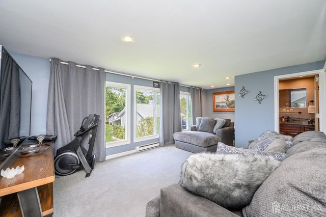 1043 County Road 519, Frenchtown, NJ 08825