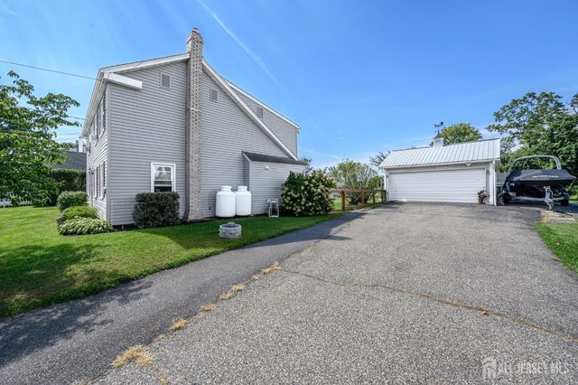 1043 County Road 519, Frenchtown, NJ 08825