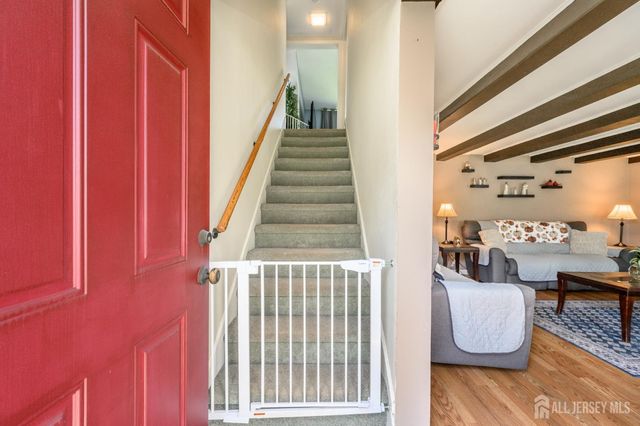 1043 County Road 519, Frenchtown, NJ 08825