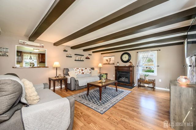 1043 County Road 519, Frenchtown, NJ 08825