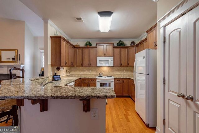 2142 Eisenhower Avenue, Bogart, GA 30622