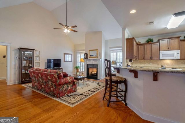 2142 Eisenhower Avenue, Bogart, GA 30622