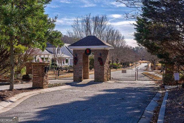 2142 Eisenhower Avenue, Bogart, GA 30622