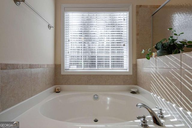 2142 Eisenhower Avenue, Bogart, GA 30622