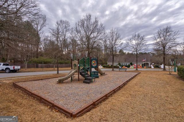 2142 Eisenhower Avenue, Bogart, GA 30622