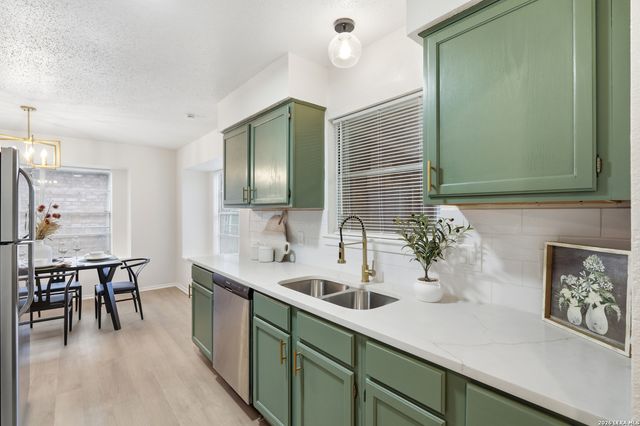 4706 Esterbrook, San Antonio, TX 78238