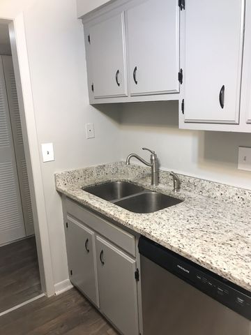 515 Basswood Ave Apt K110, Nashville, TN 37209
