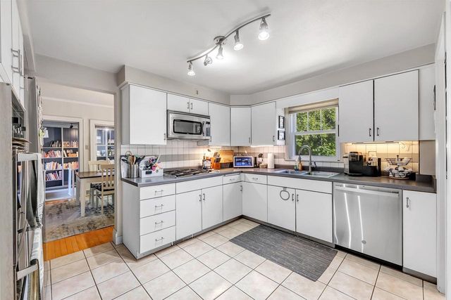 1109 PORLIER STREET, Green Bay, WI 54301