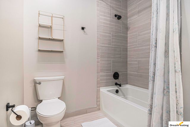 630 N 46th Street, Omaha, NE 68132