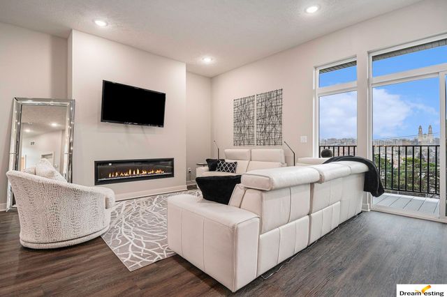 630 N 46th Street, Omaha, NE 68132