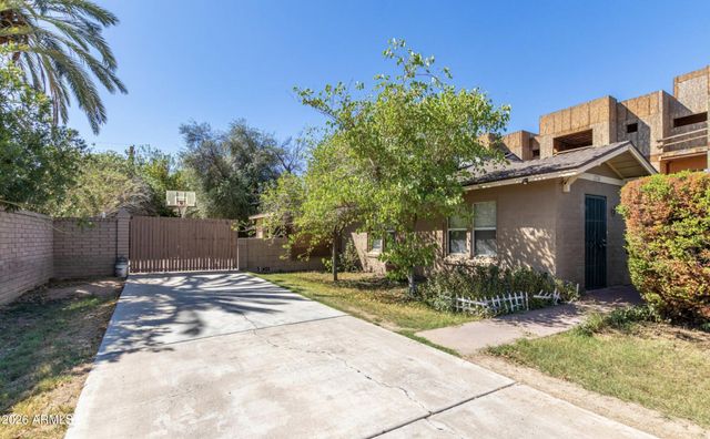 2226 N 28TH Street, Phoenix, AZ 85008