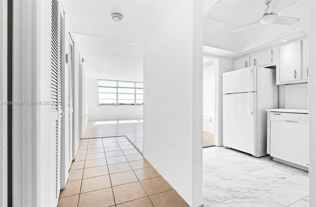 1000 Saint Charles Pl 613, Pembroke Pines, FL 33026