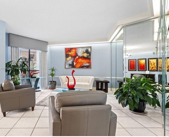 1000 Saint Charles Pl 613, Pembroke Pines, FL 33026