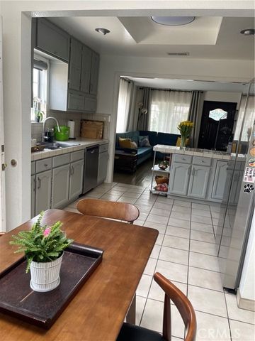 10507 Pinehurst Avenue, South Gate, CA 90280