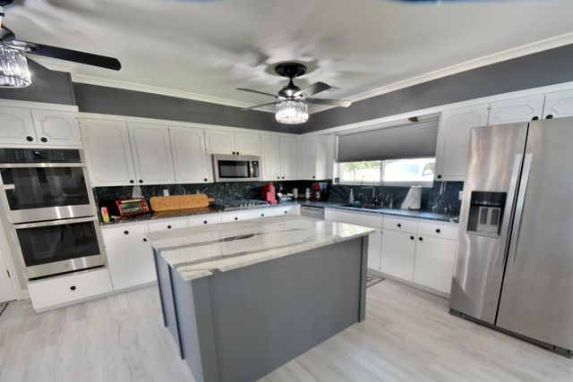 208 RIDGE POINT, Hot Springs, AR 71913