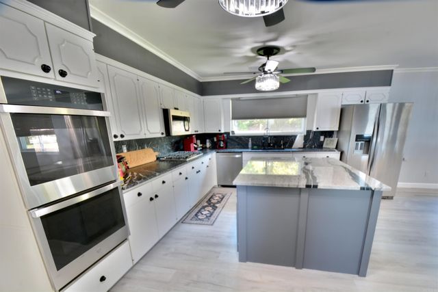 208 RIDGE POINT, Hot Springs, AR 71913