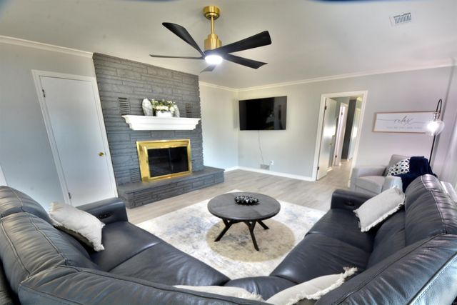 208 RIDGE POINT, Hot Springs, AR 71913