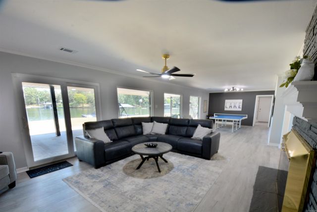 208 RIDGE POINT, Hot Springs, AR 71913