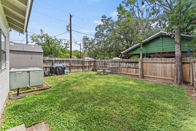 1229 Jefferson St, Kerrville, TX 78028