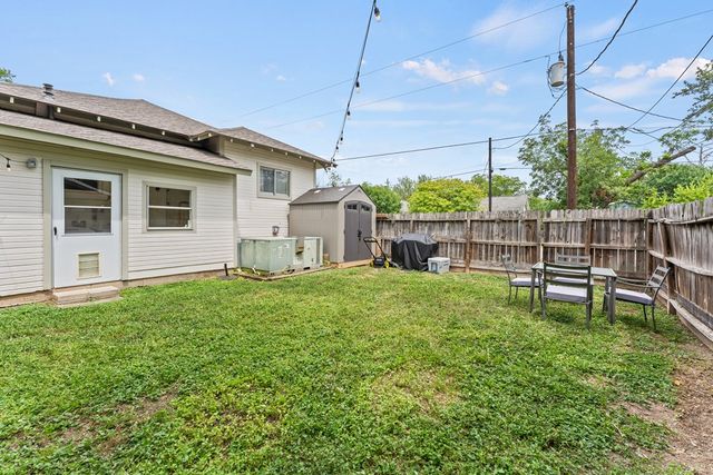 1229 Jefferson St, Kerrville, TX 78028