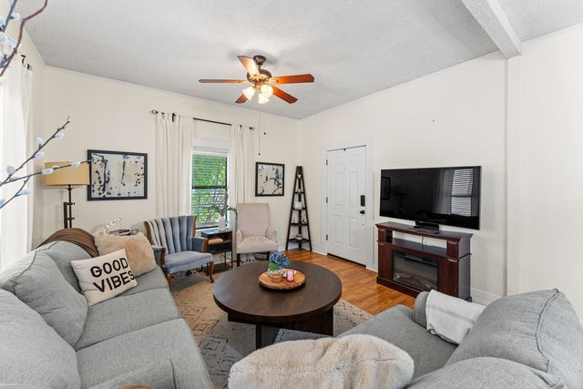 1229 Jefferson St, Kerrville, TX 78028