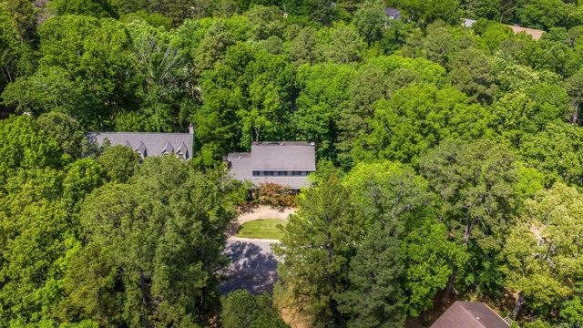 20 Foxhunt Trail, Little Rock, AR 72227