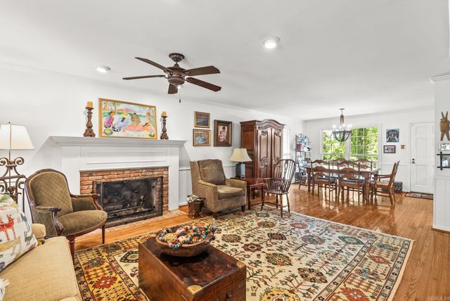 20 Foxhunt Trail, Little Rock, AR 72227