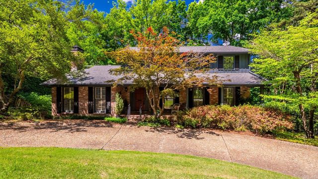 20 Foxhunt Trail, Little Rock, AR 72227
