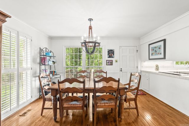 20 Foxhunt Trail, Little Rock, AR 72227