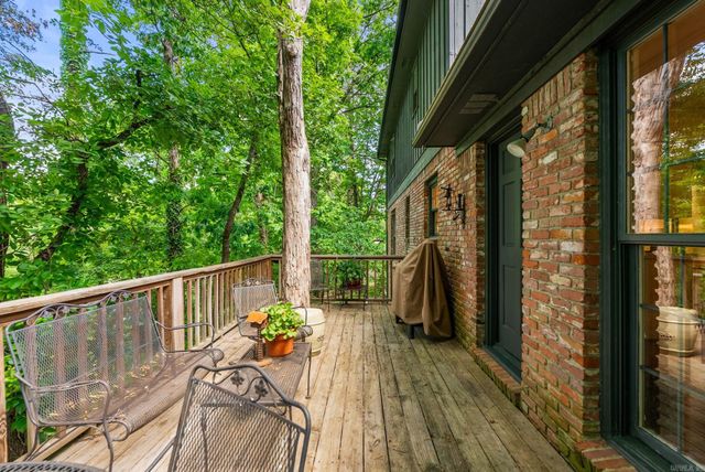20 Foxhunt Trail, Little Rock, AR 72227