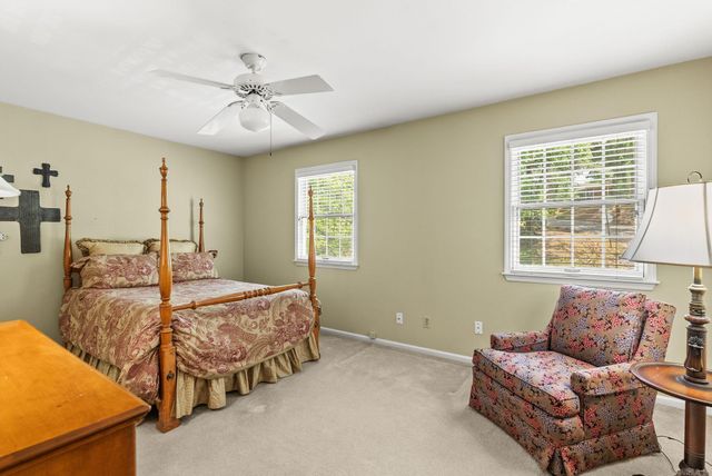 20 Foxhunt Trail, Little Rock, AR 72227