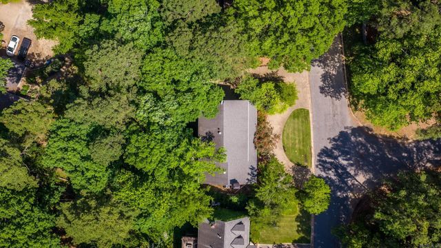 20 Foxhunt Trail, Little Rock, AR 72227