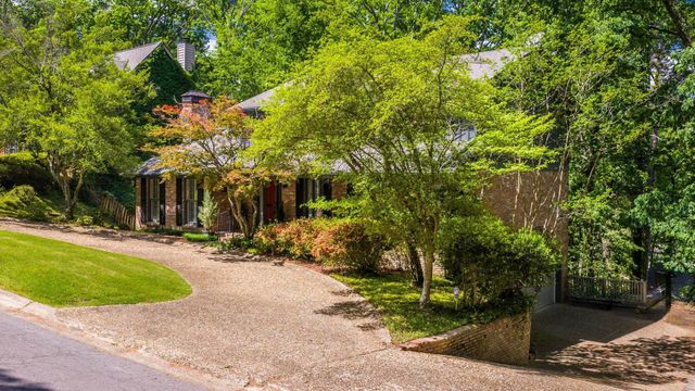 20 Foxhunt Trail, Little Rock, AR 72227